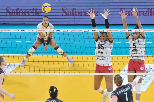 Le pouvoir du 6 : Saforelle fait du volley un manifeste d’empowerment