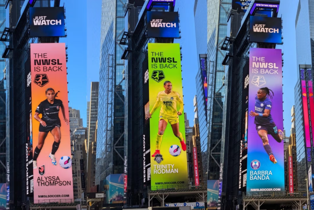 Écrans géants de promotion de la NWSL